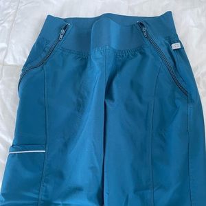 Cherokee Infinity Jogger Scrub Pants Caribbean. Size S Petite. Like New.